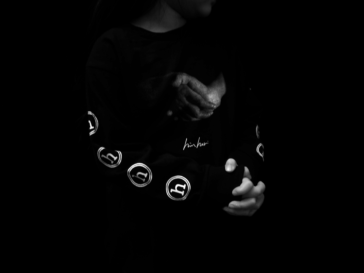 himher_inthehouse_02